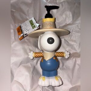 Snoopy Soap Pump, scarecrow fall NWT